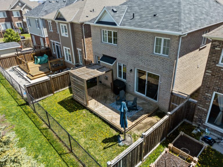 569 Langholm St-35