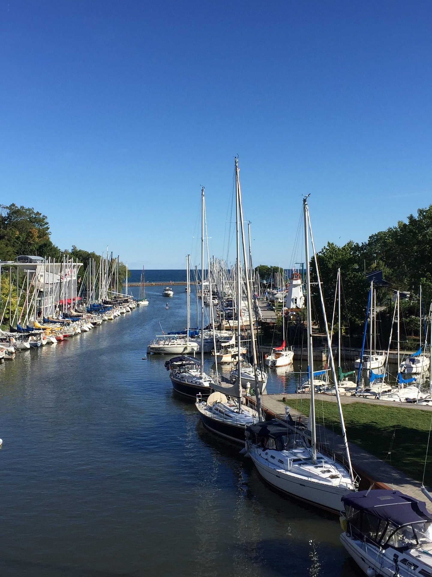 Home 8 ladywriter2017-harbor-2686736_1920